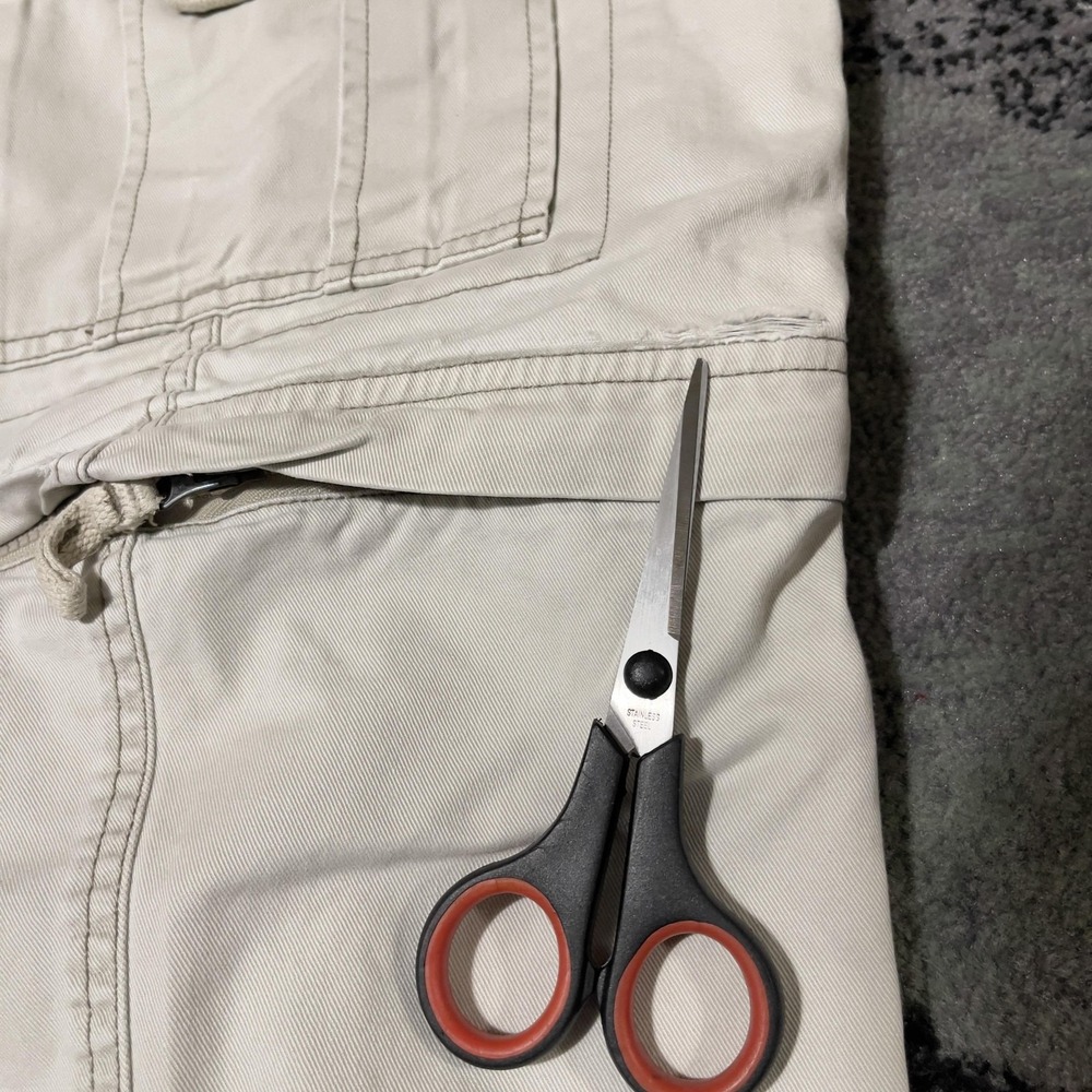 Old Navy Cargo Pants Men 30x30 Beige Convertible Zip Off Outdoor Military‎ Y2K - Picture 15 of 16